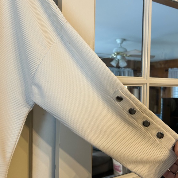 Cable & Gauge Women's Cream Ribbed Blouse - Picture 3 of 14